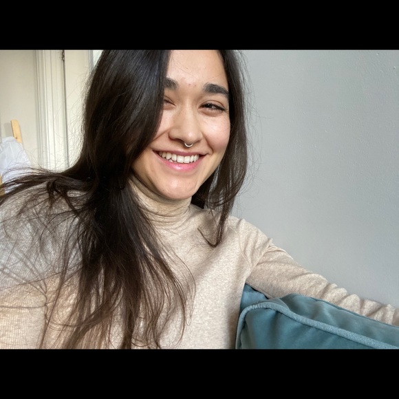 Meet your Posher, Kaina - Picture 1 of 1